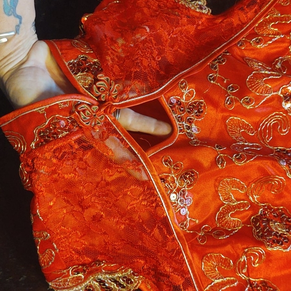 Formal woman's Chinese dress - Picture 2 of 11